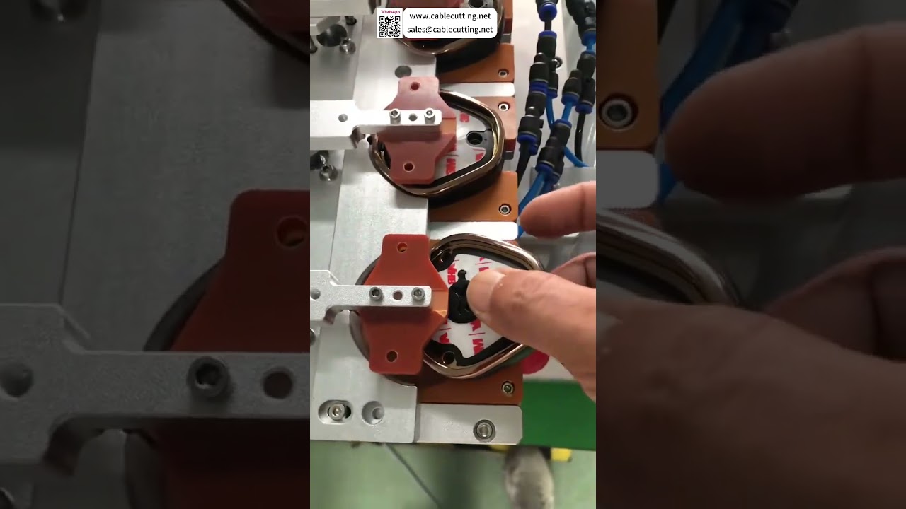 Mesin Pemutar Skru Automatik Kawalan Jauh Peralatan Automasi Kilang Pemasangan Pintar